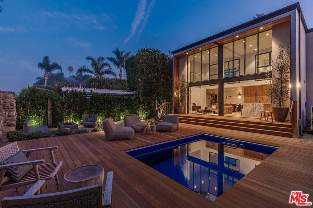 23505 Malibu Colony Rd