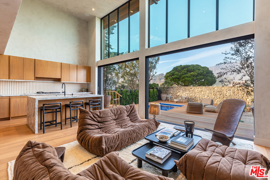 23505 Malibu Colony Rd