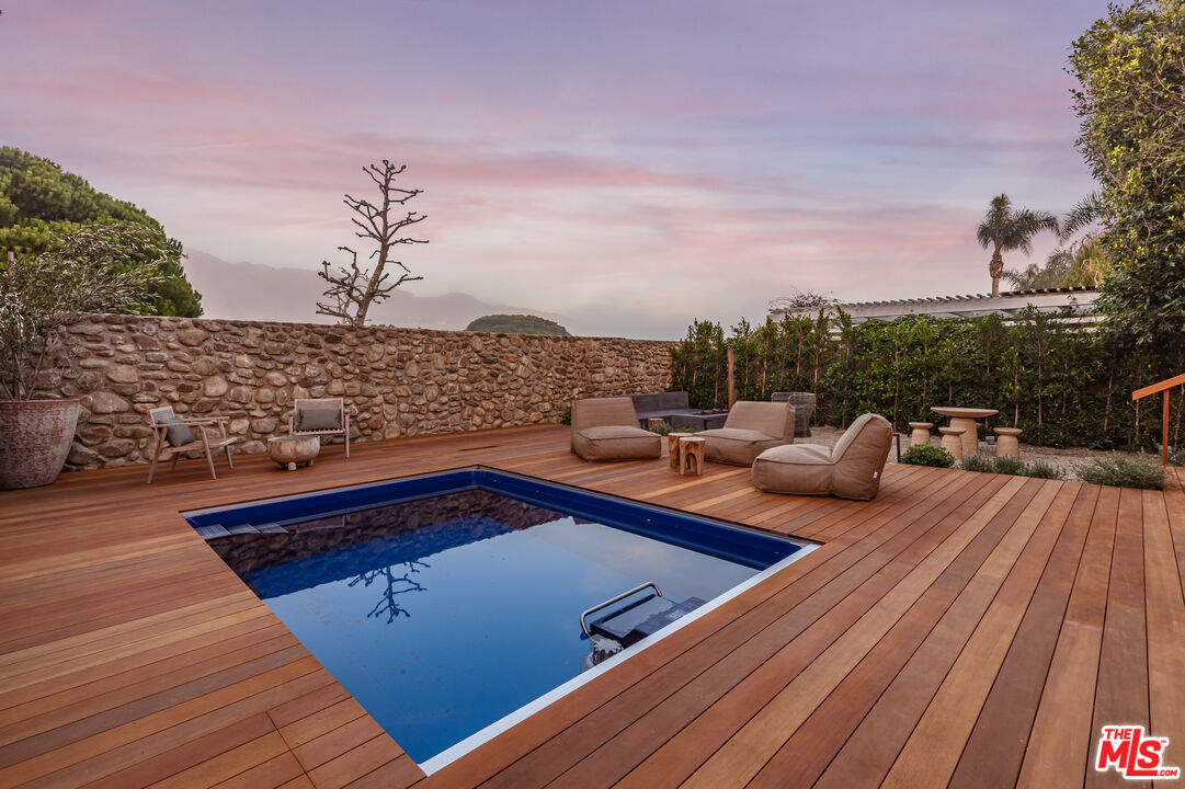 23505 Malibu Colony Rd