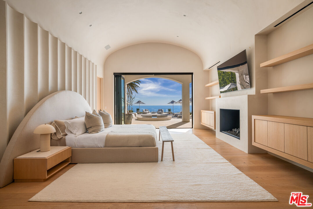 24824 Pacific Coast Hwy