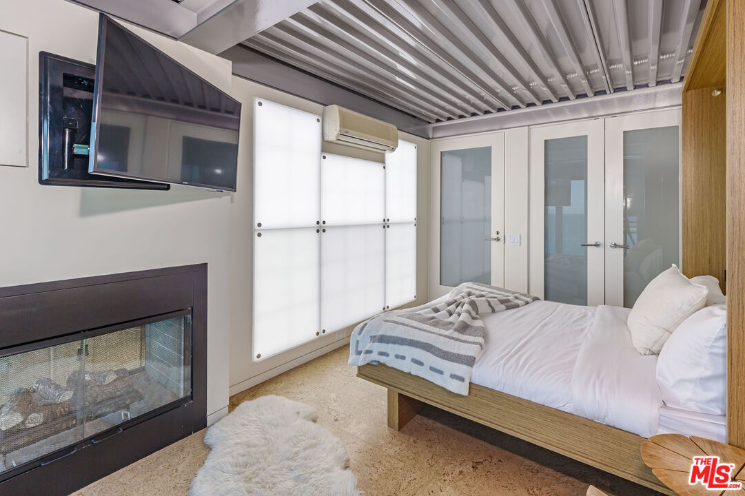 6525 Point Lechuza Dr