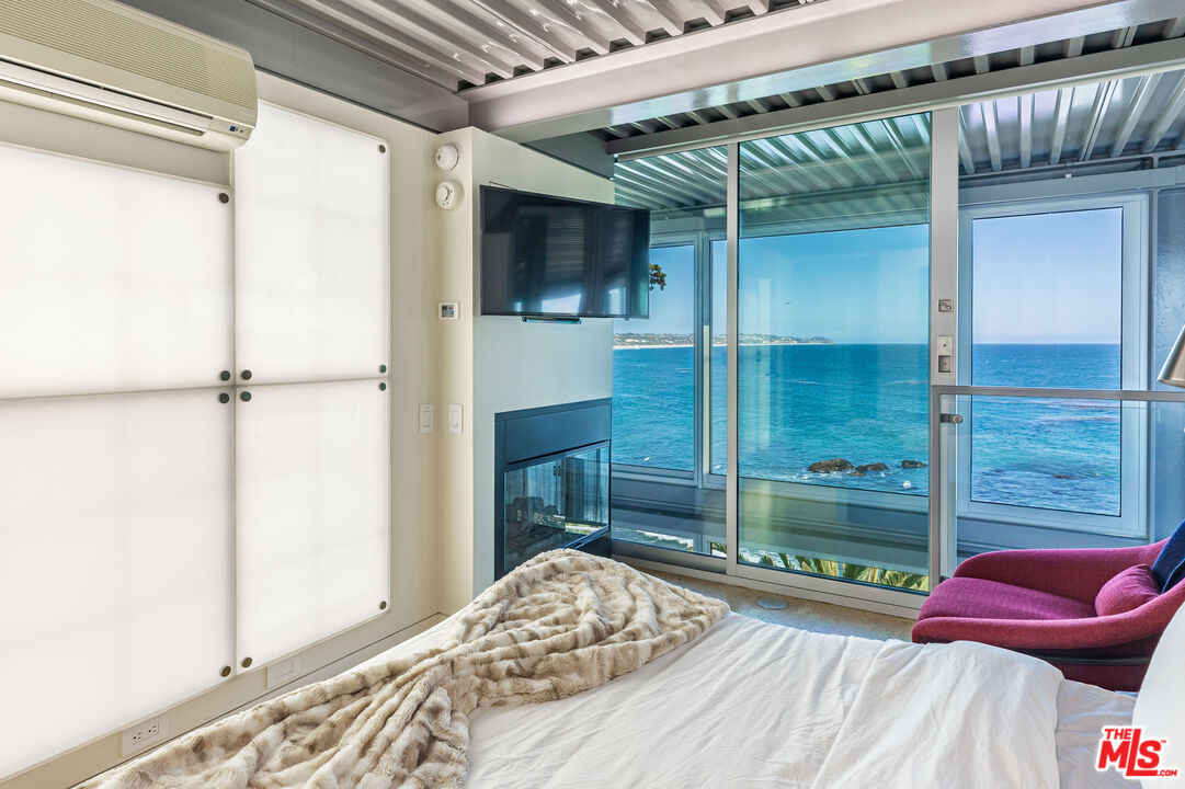 6525 Point Lechuza Dr