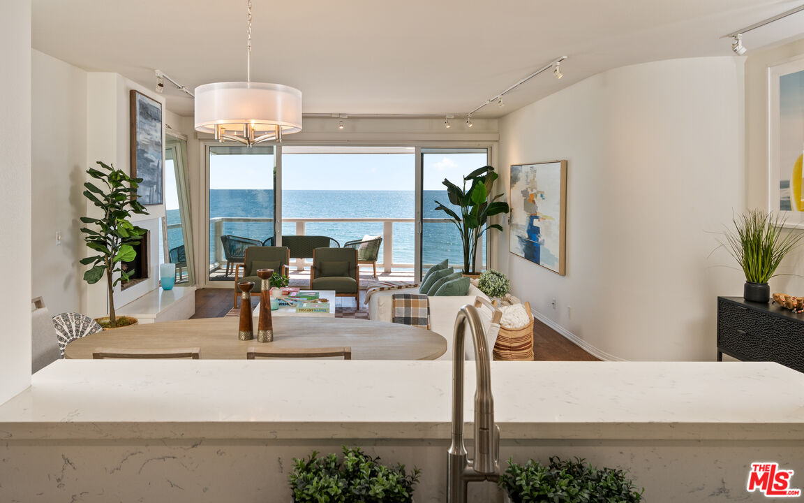 22664 Pacific Coast Hwy Unit: 2