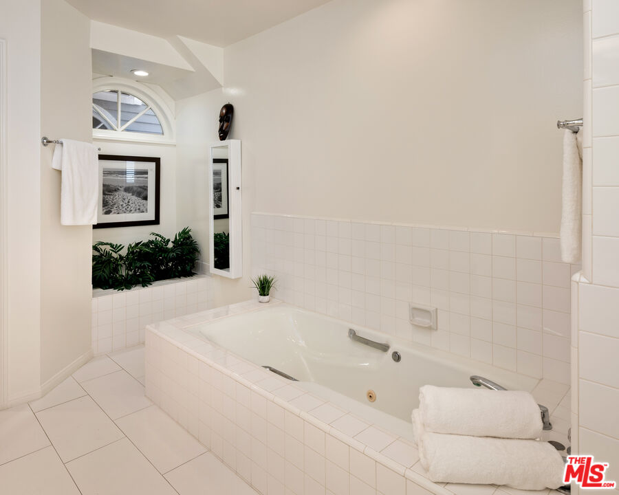 22664 Pacific Coast Hwy Unit: 2