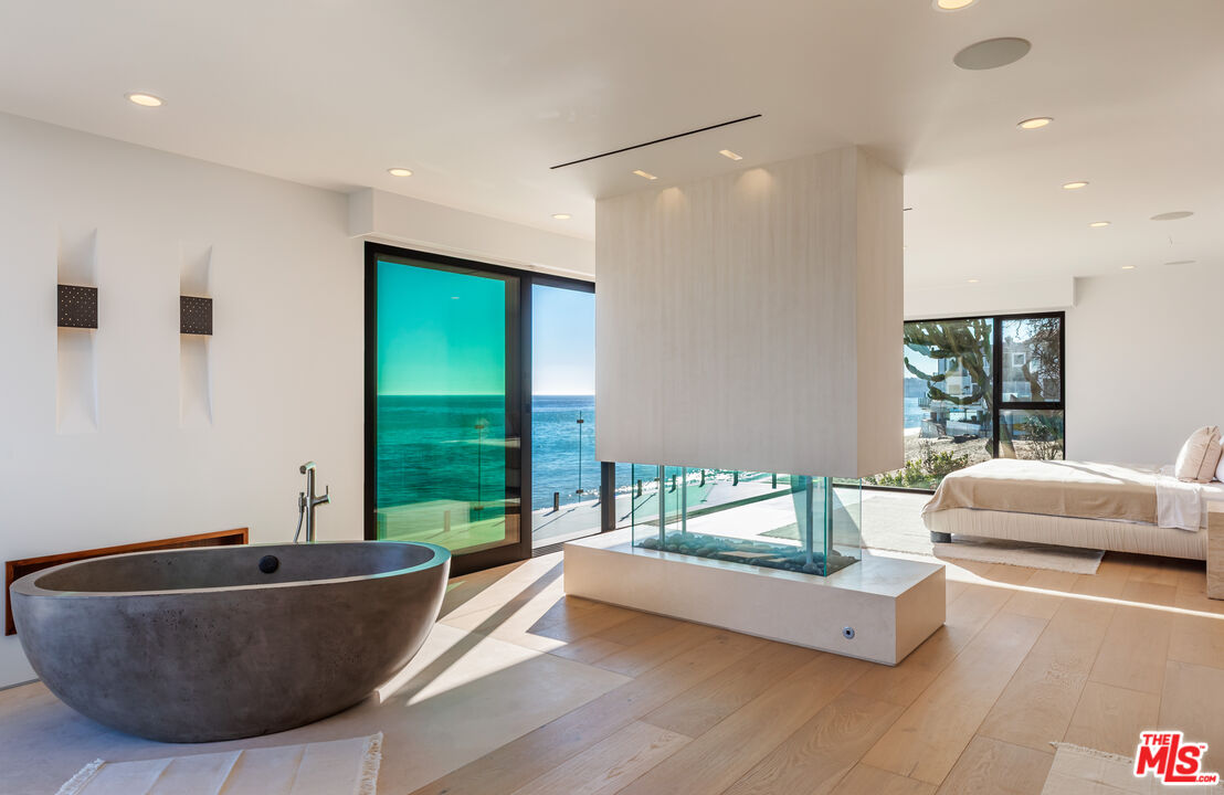 27308 Pacific Coast Hwy