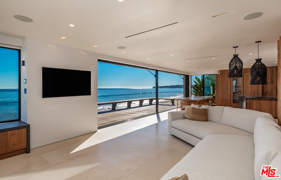 27308 Pacific Coast Hwy