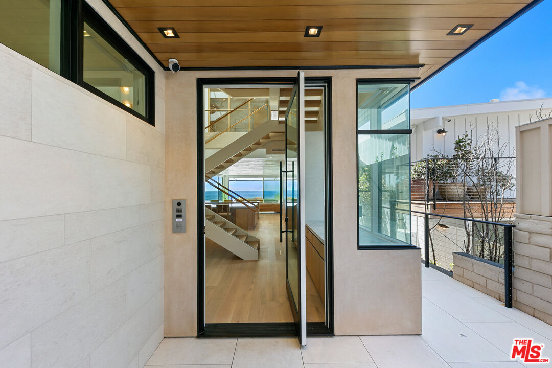 31224 Broad Beach Rd