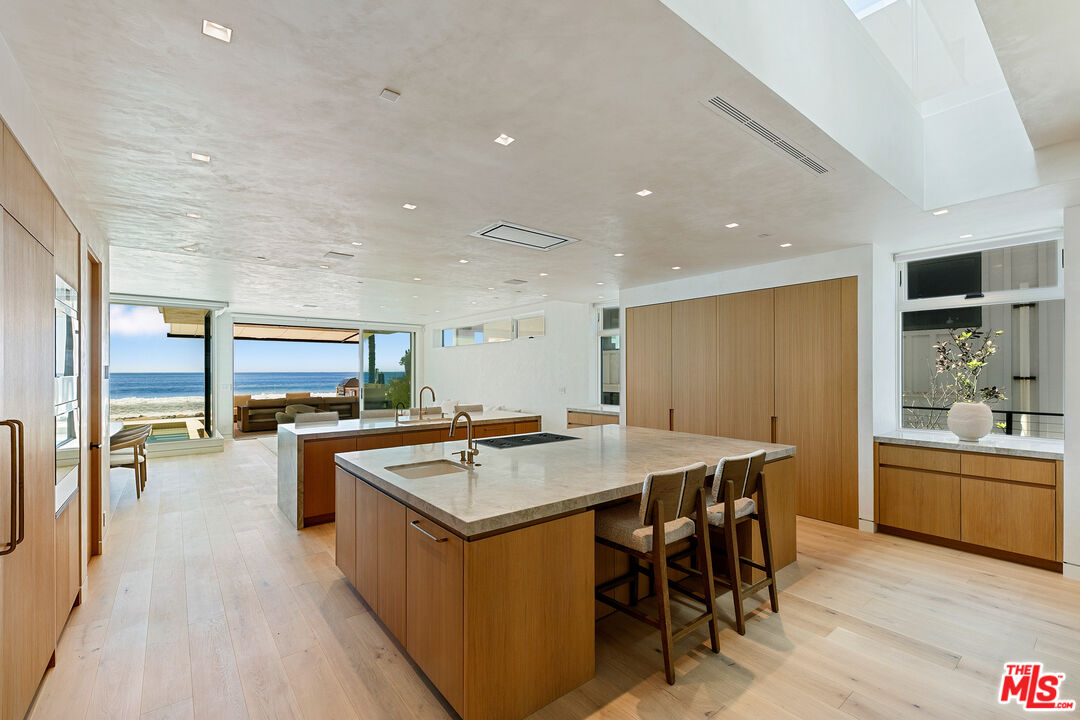 31224 Broad Beach Rd