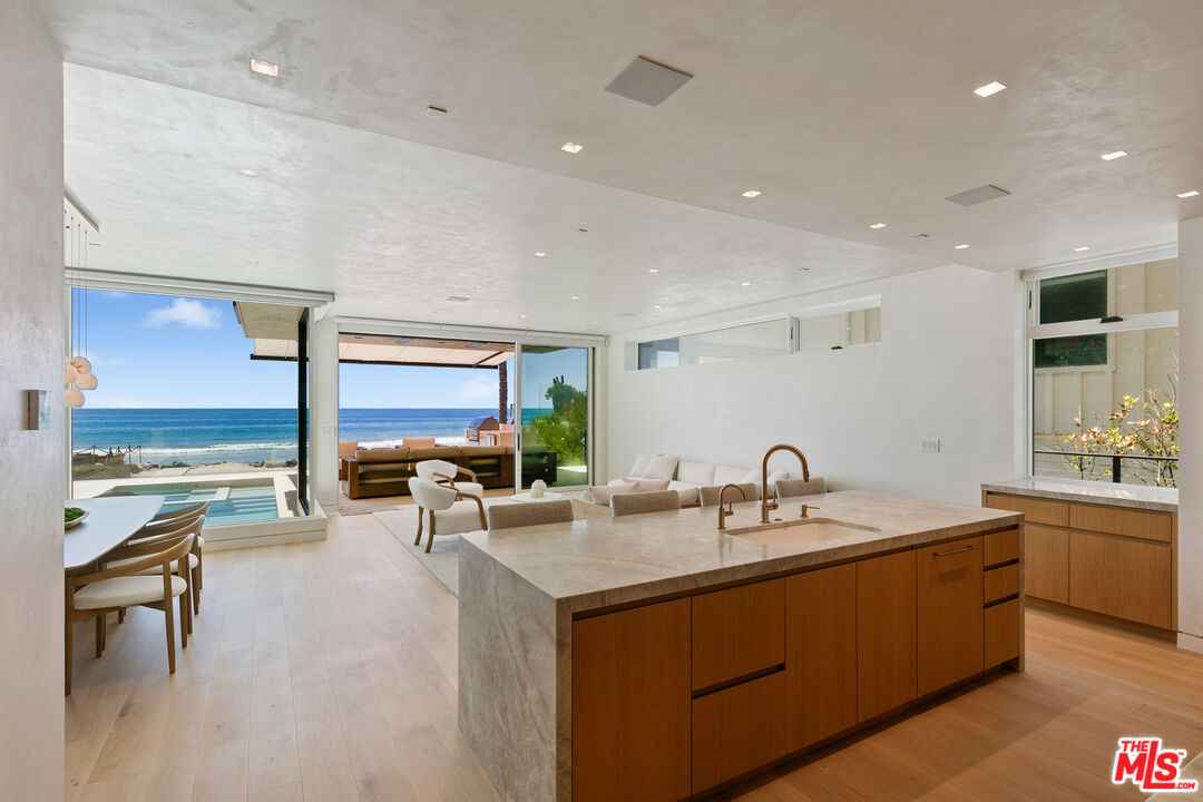 31224 Broad Beach Rd