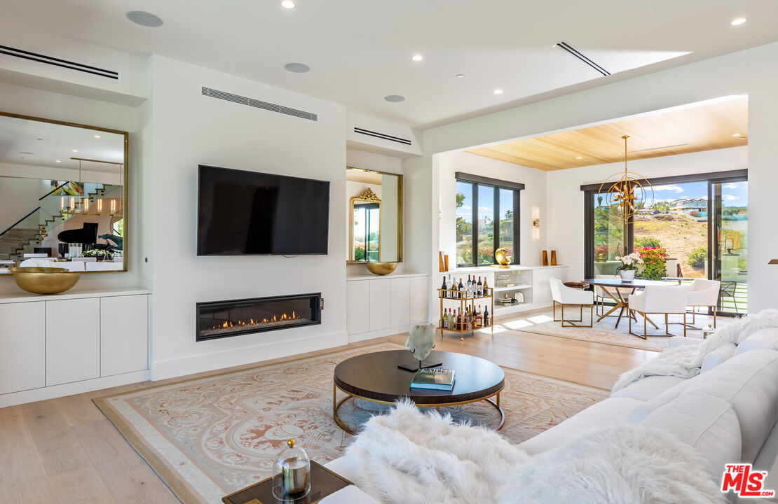 6251 Ramirez Mesa Dr