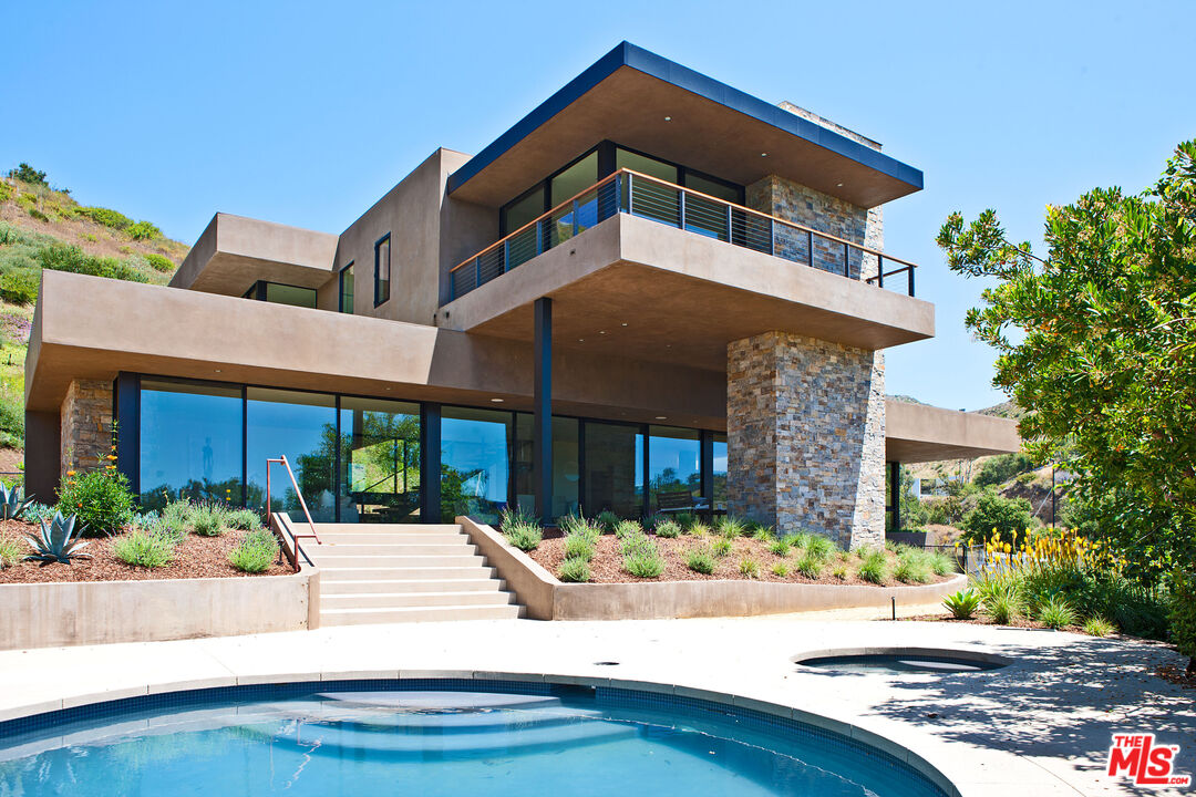 6228 Sycamore Meadows Dr