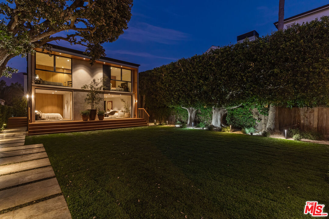 23505 Malibu Colony Rd