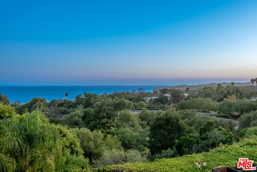 27551 Pacific Coast Hwy