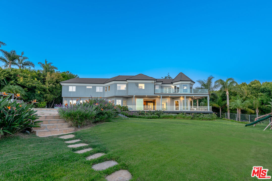 27551 Pacific Coast Hwy
