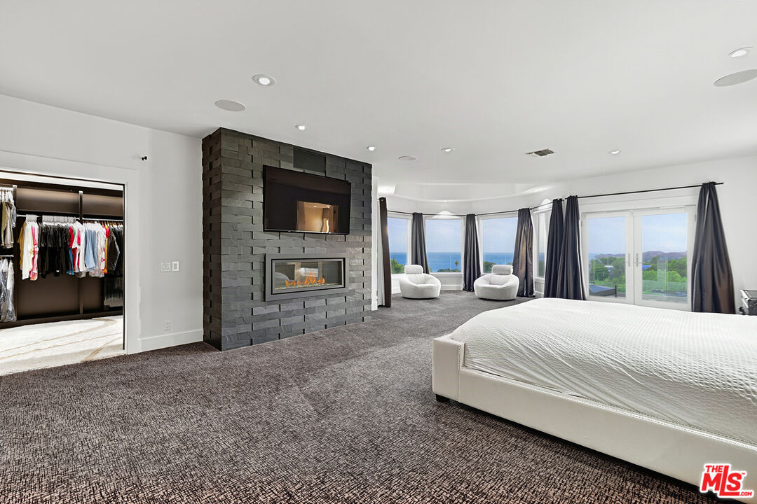 27551 Pacific Coast Hwy