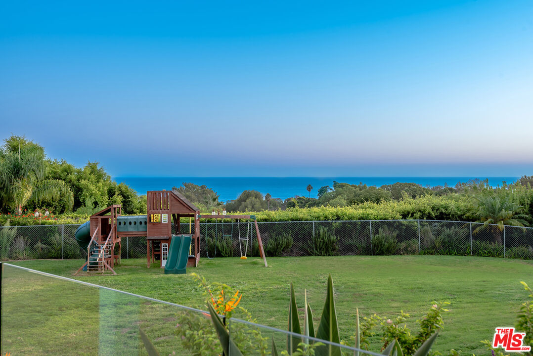 27551 Pacific Coast Hwy