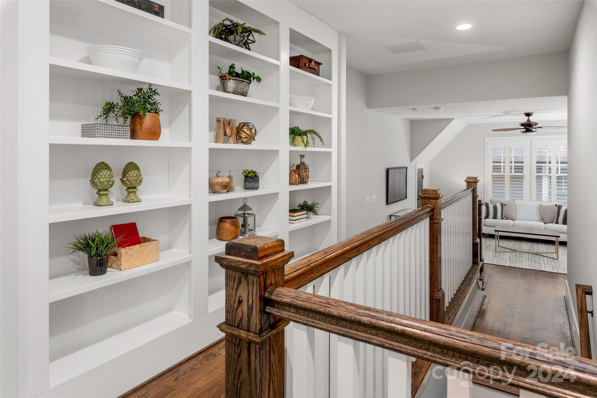 532 Hillside Avenue