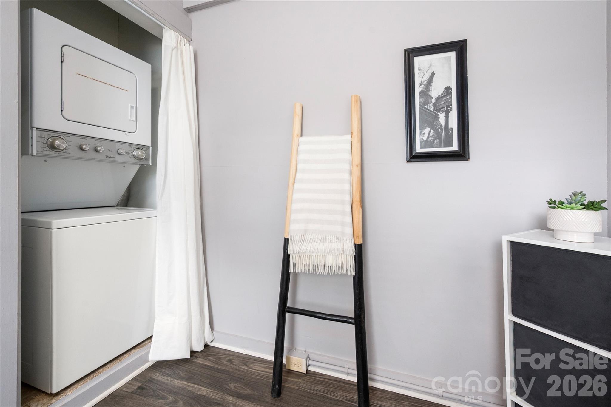 2516 Columbus Circle