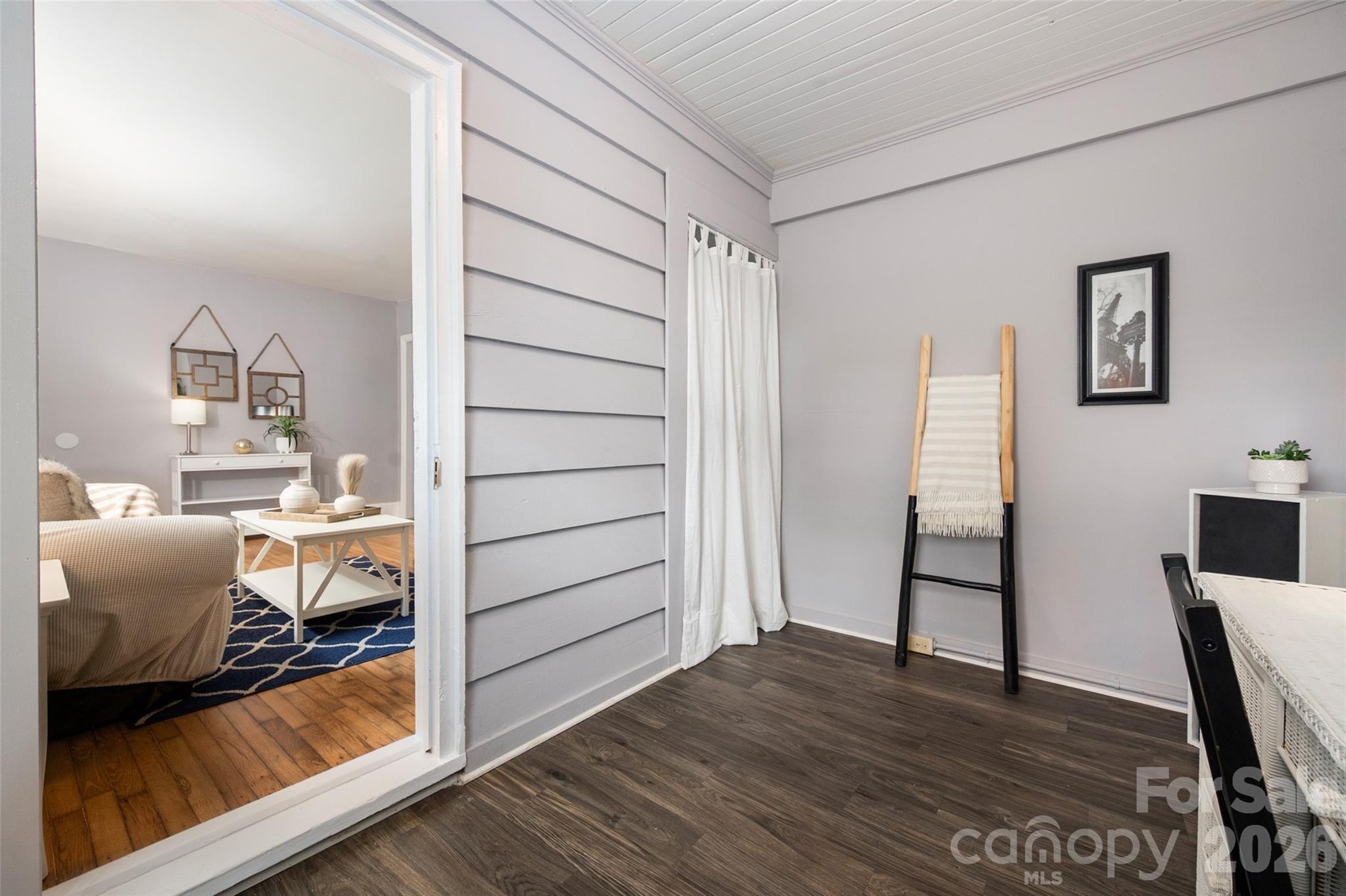 2516 Columbus Circle