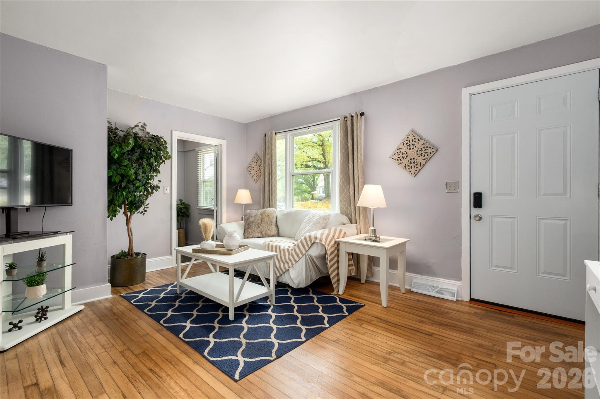 2516 Columbus Circle
