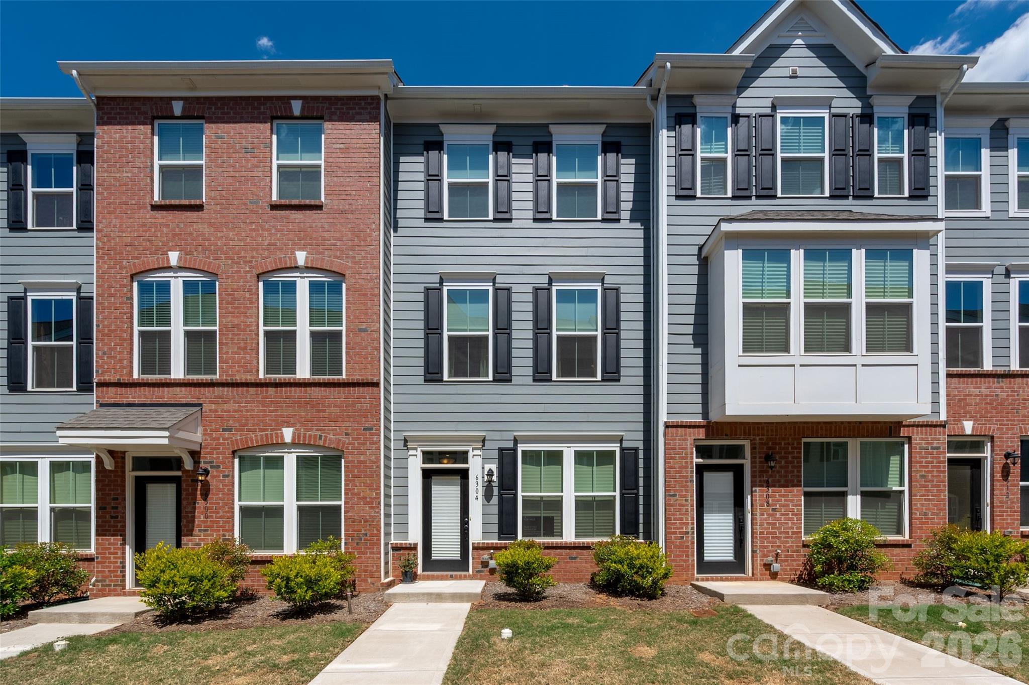 6304 Cleburne Court