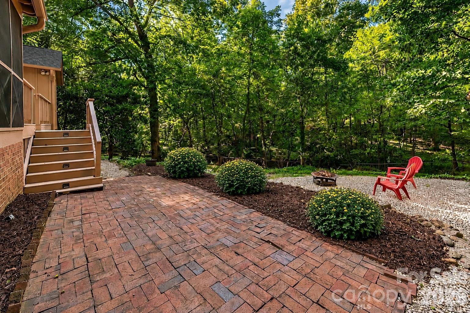 3101 Northampton Drive