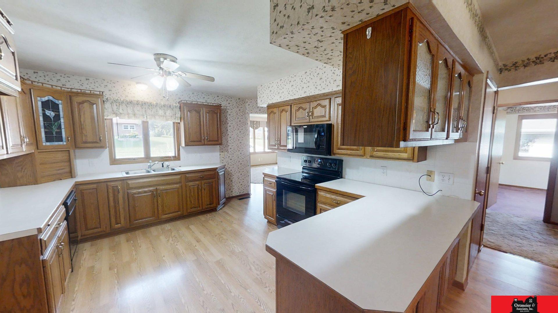 952 E Sherman Street