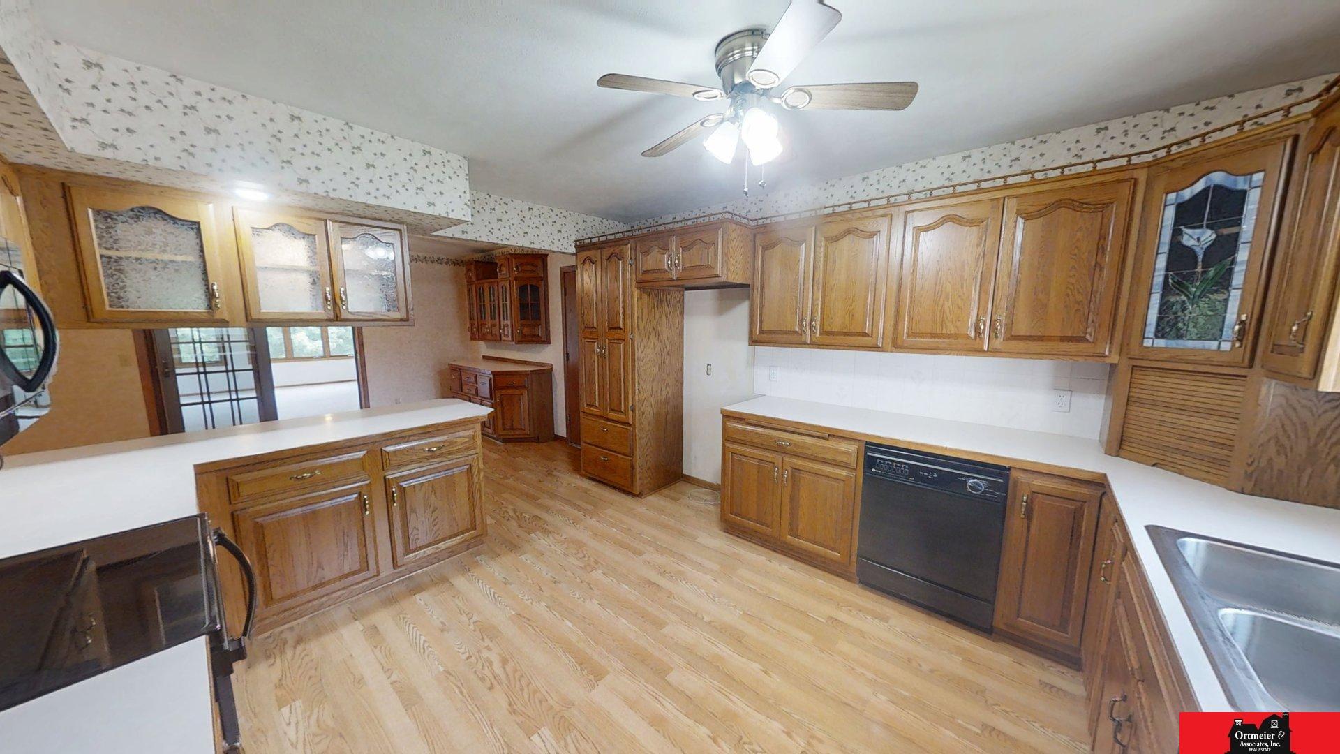 952 E Sherman Street