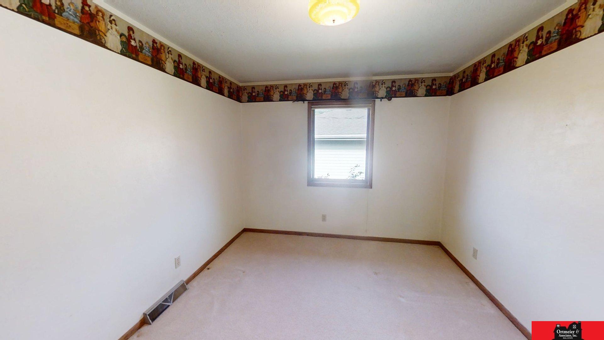 952 E Sherman Street