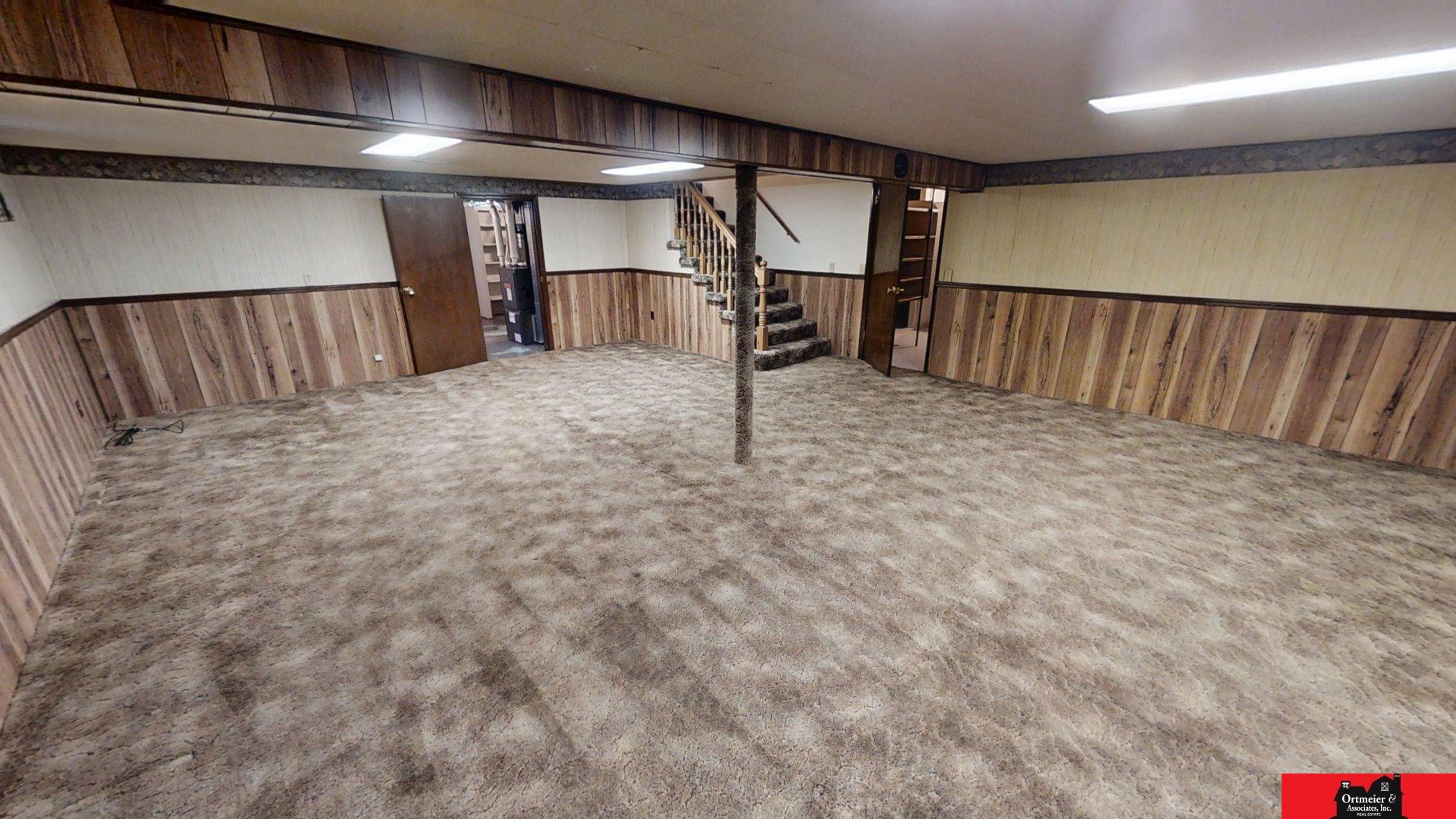 952 E Sherman Street