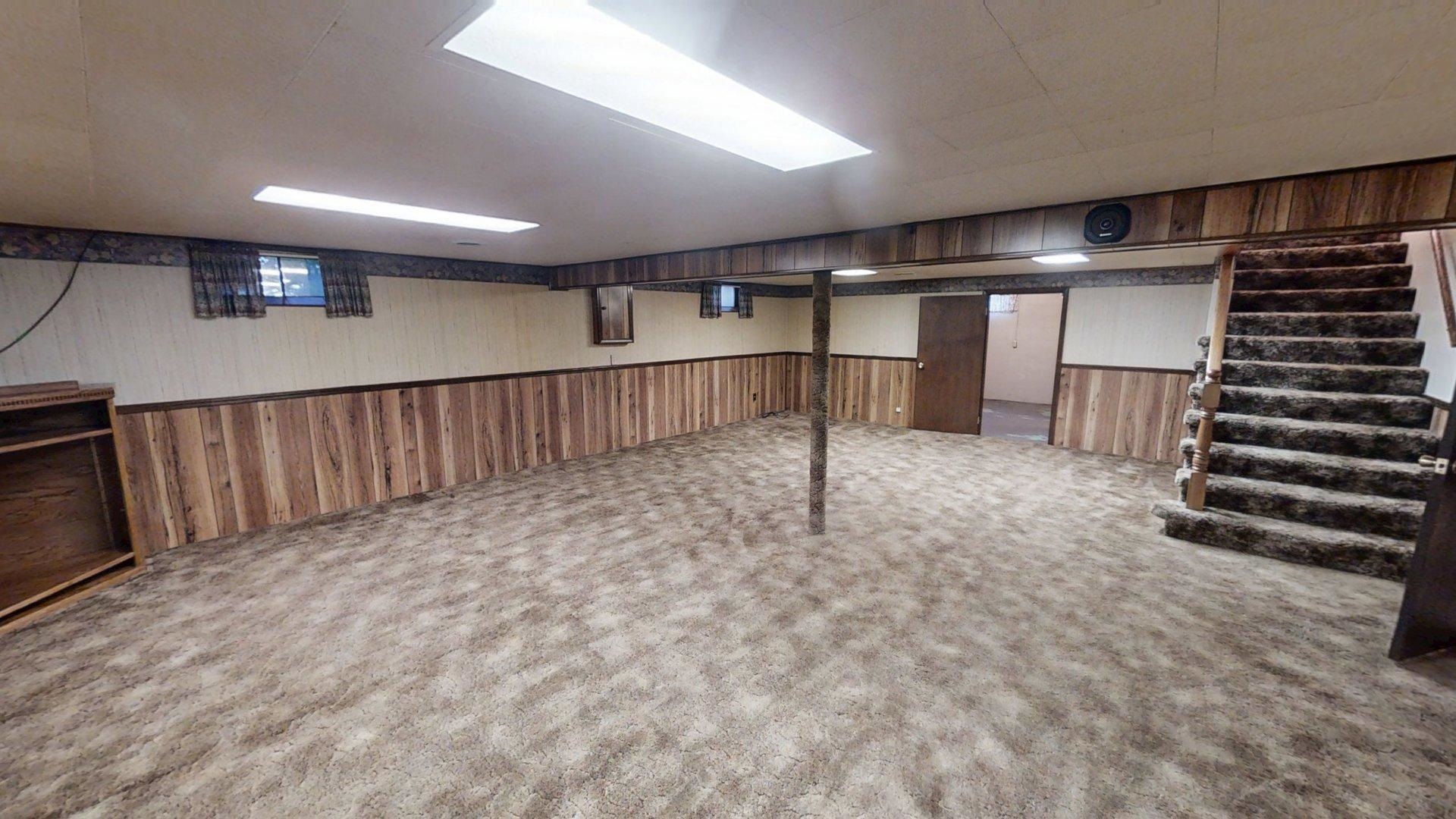 952 E Sherman Street