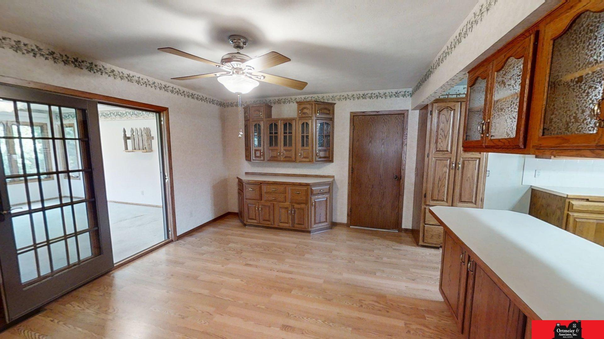 952 E Sherman Street