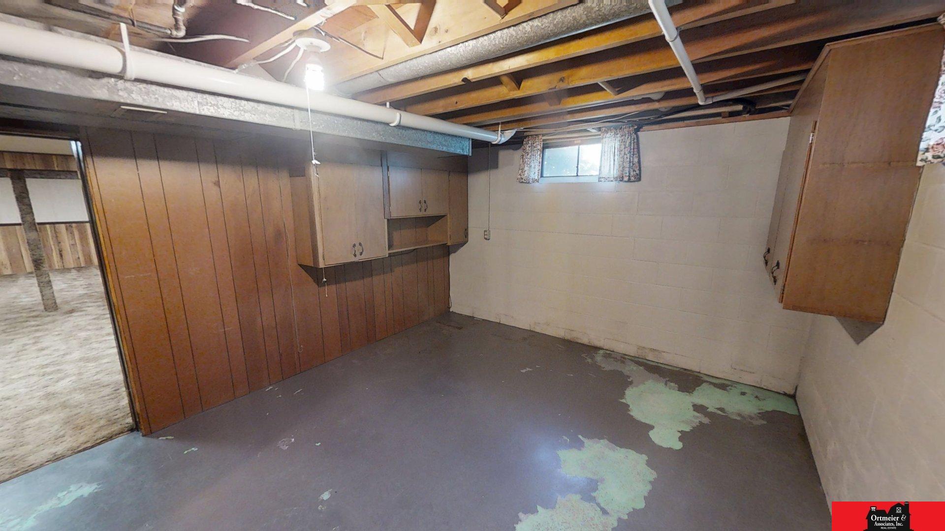 952 E Sherman Street