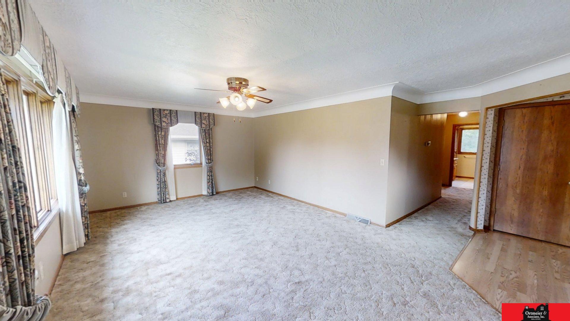 952 E Sherman Street