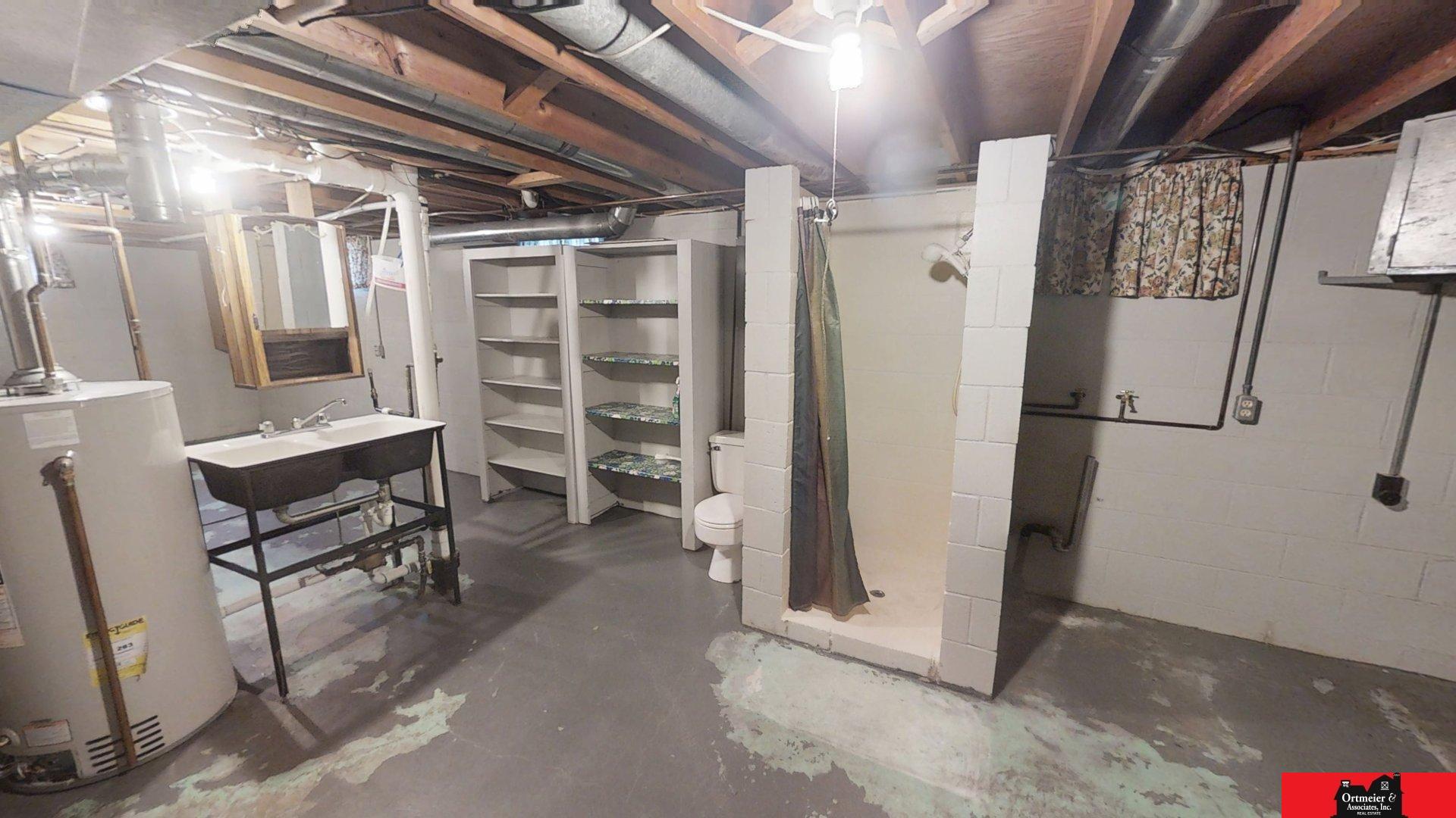 952 E Sherman Street