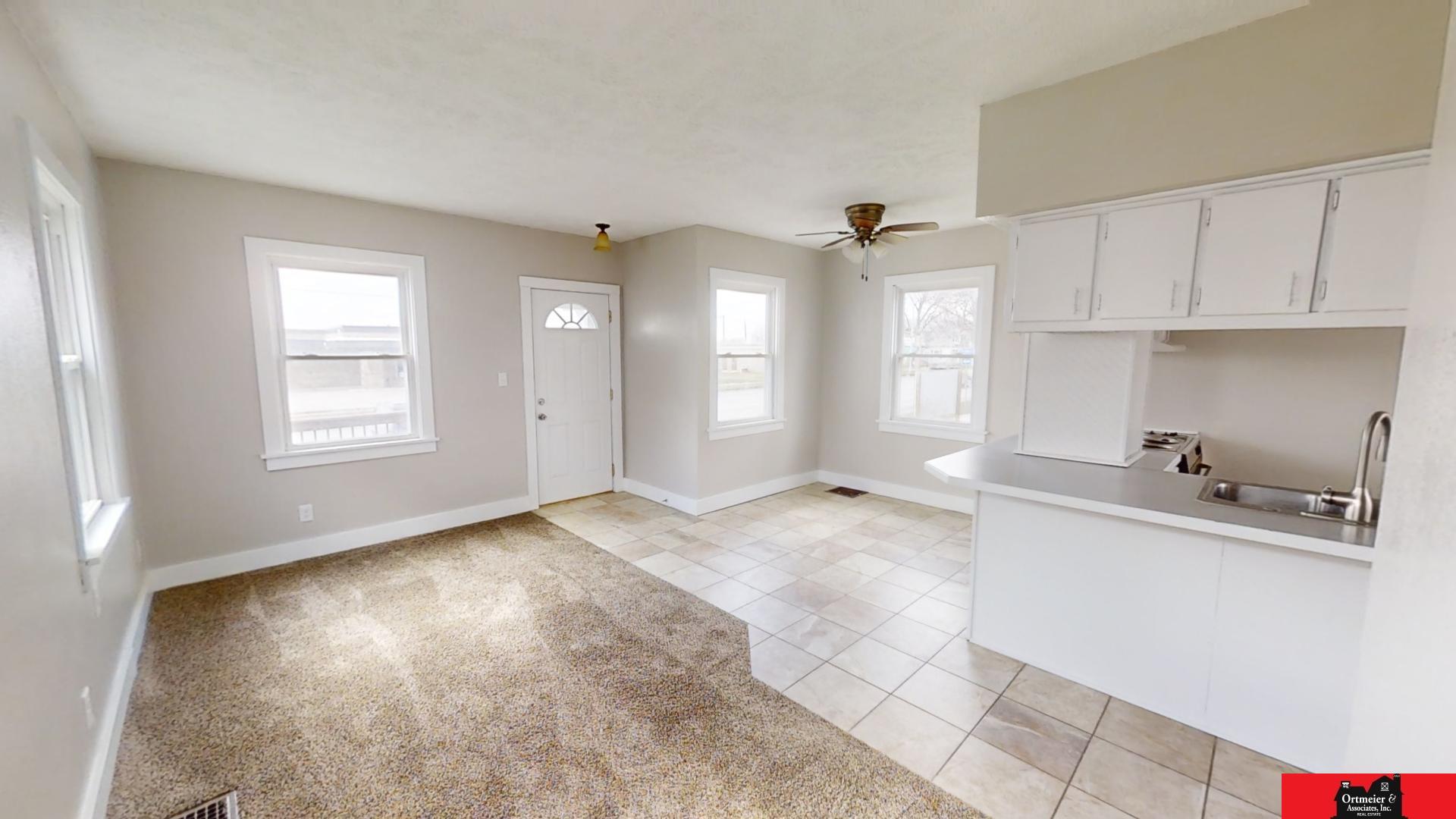 208 N Lincoln Street