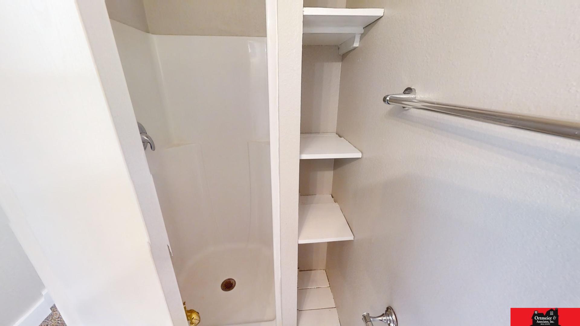 208 N Lincoln Street