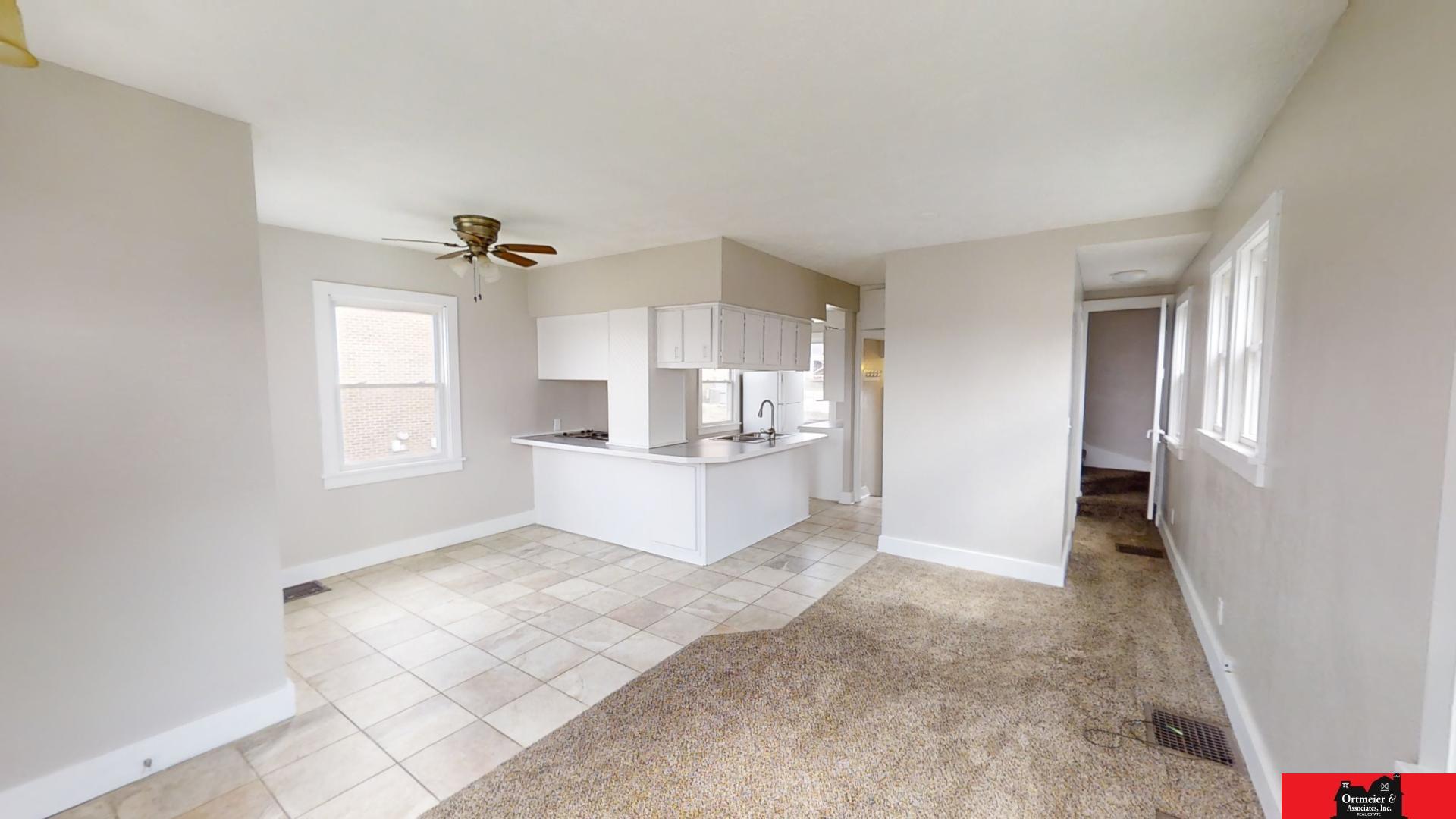 208 N Lincoln Street