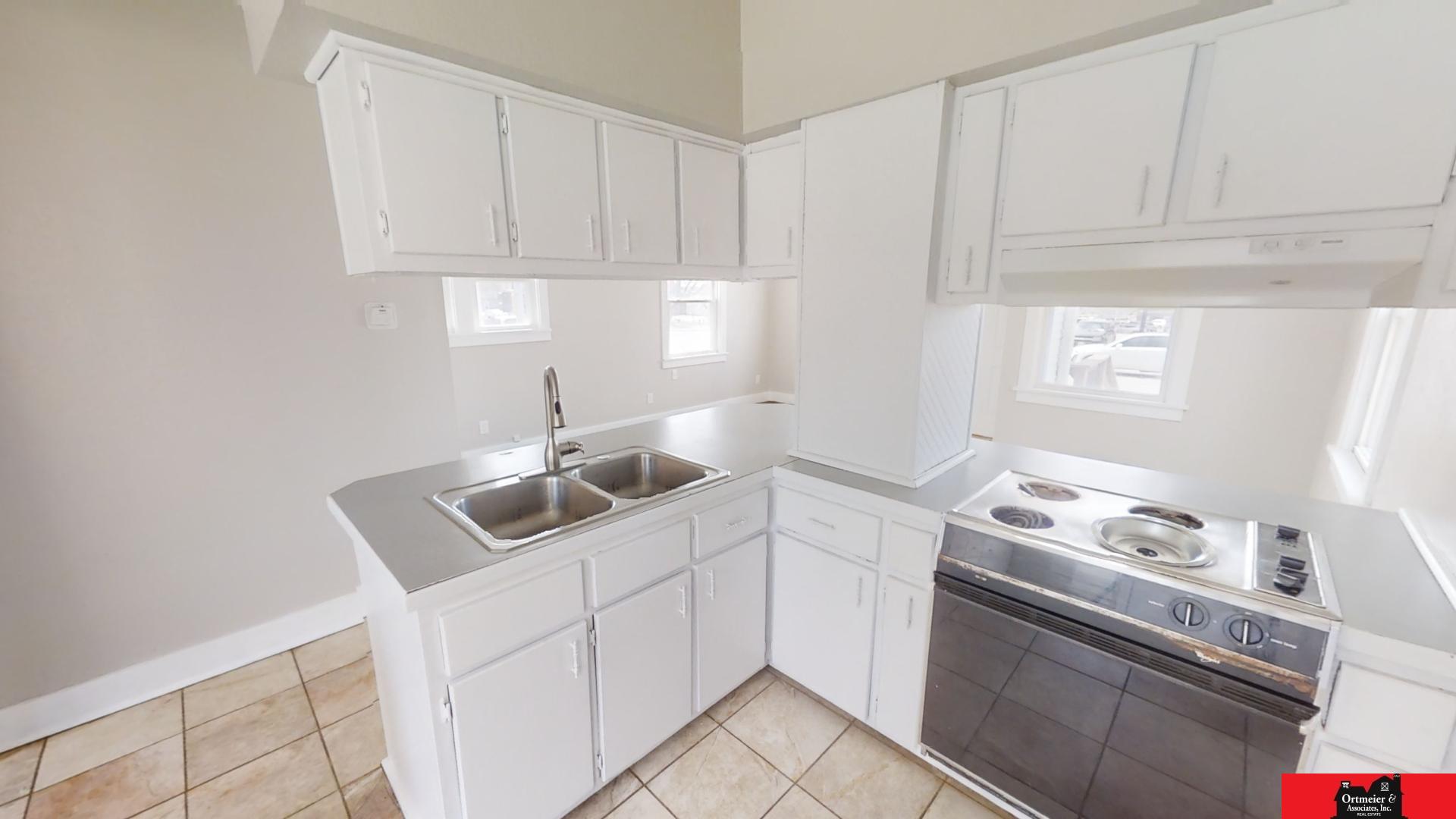 208 N Lincoln Street