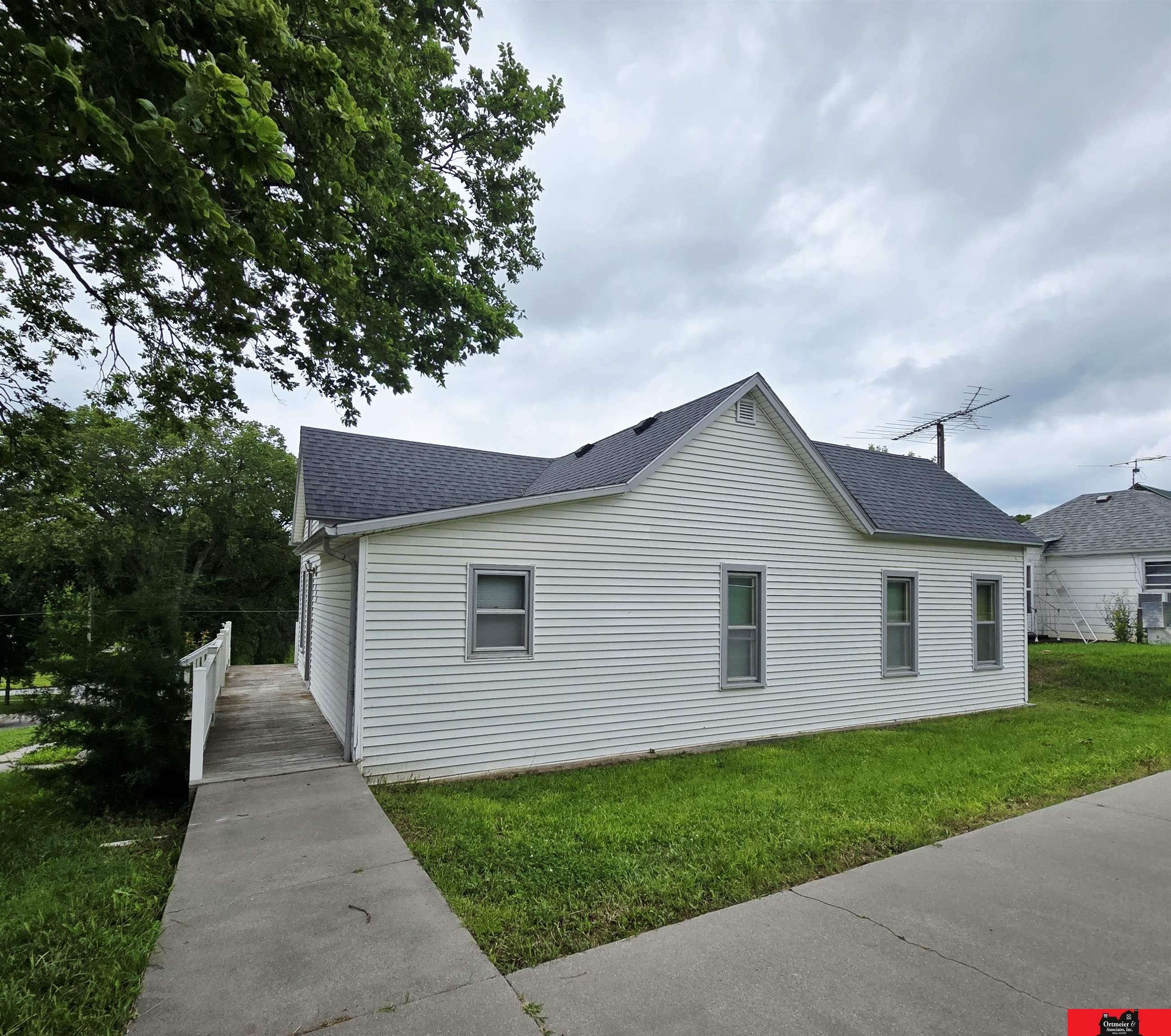 808 G Avenue