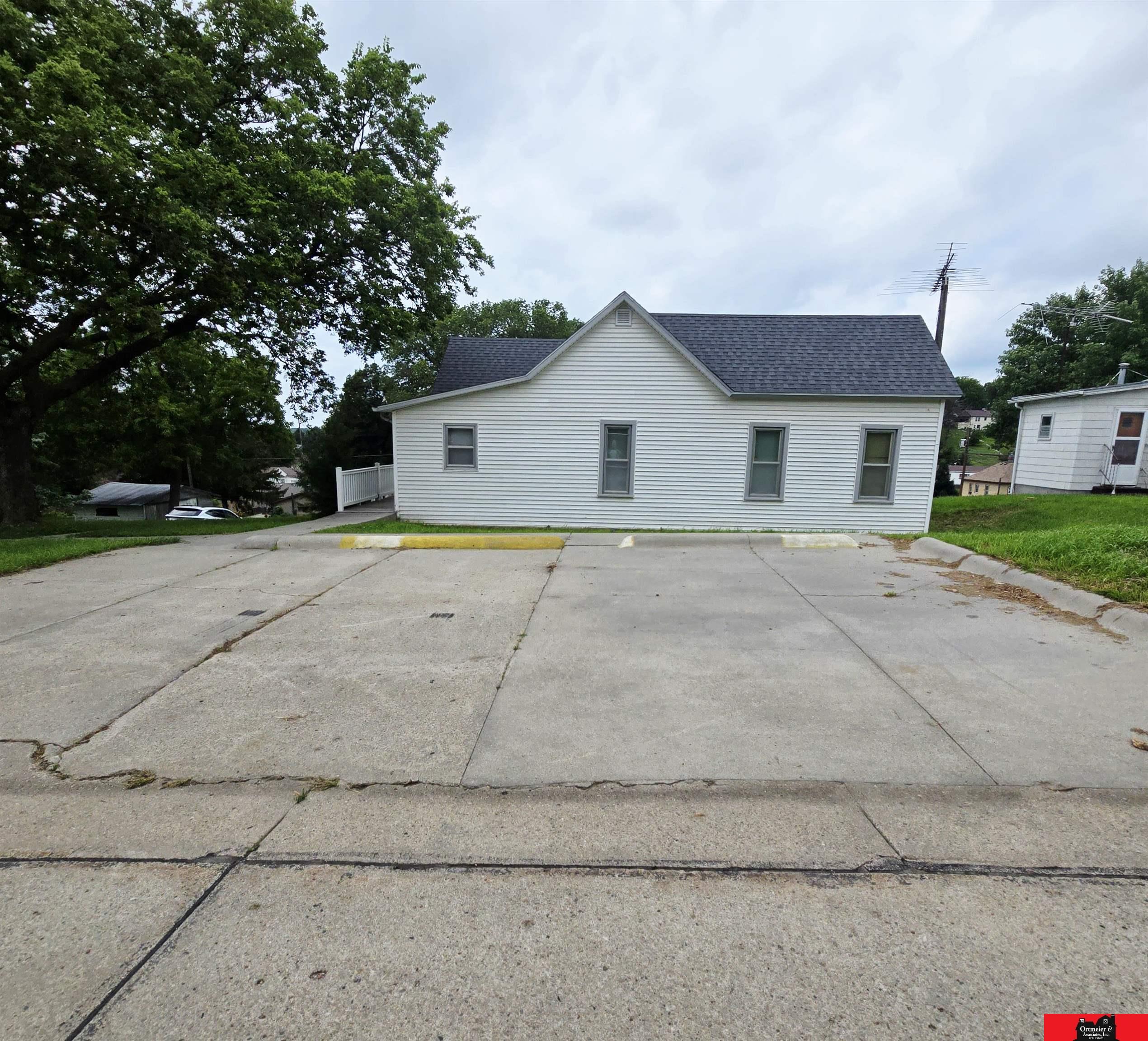 808 G Avenue