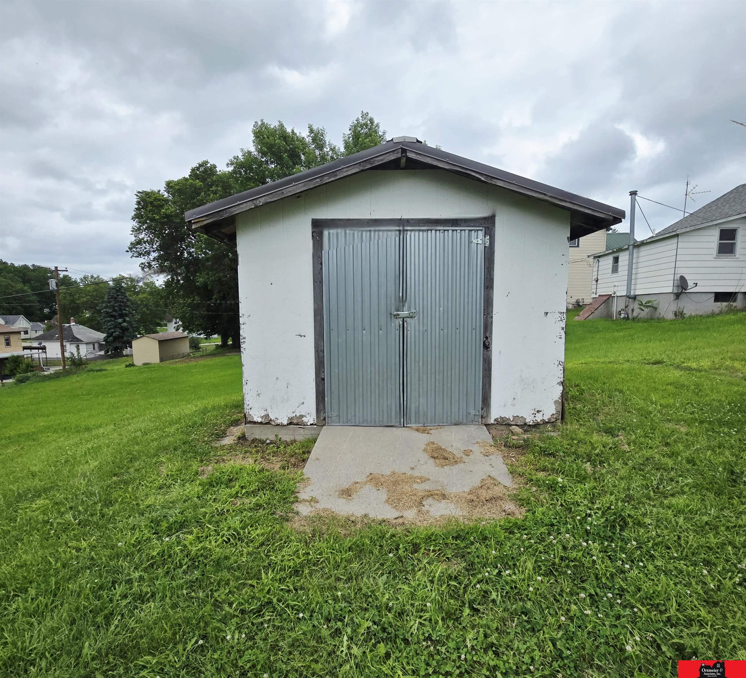 808 G Avenue