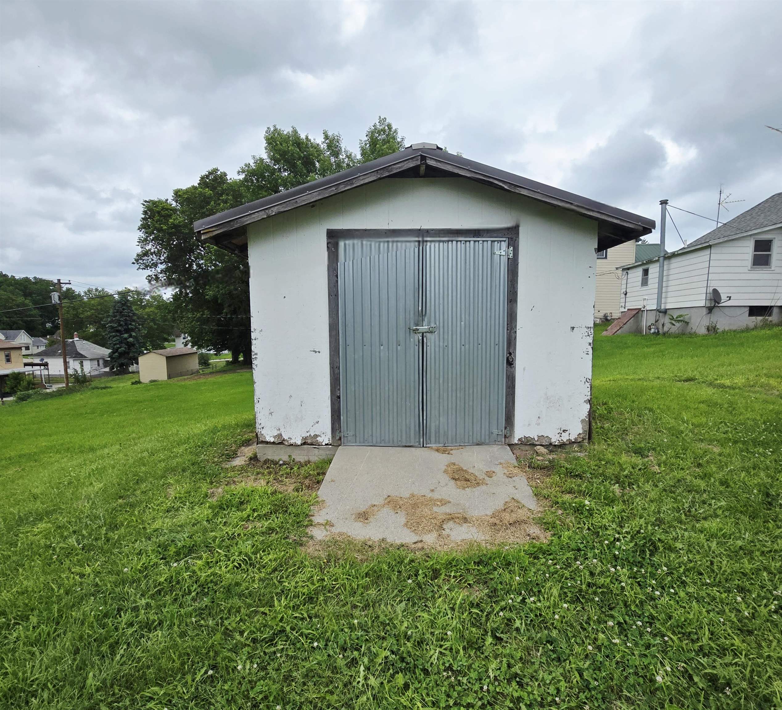 808 G Avenue