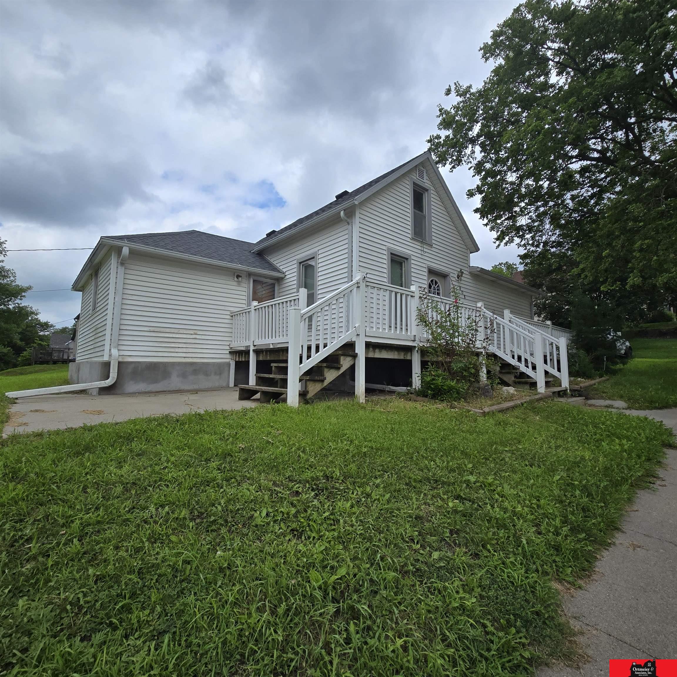 808 G Avenue