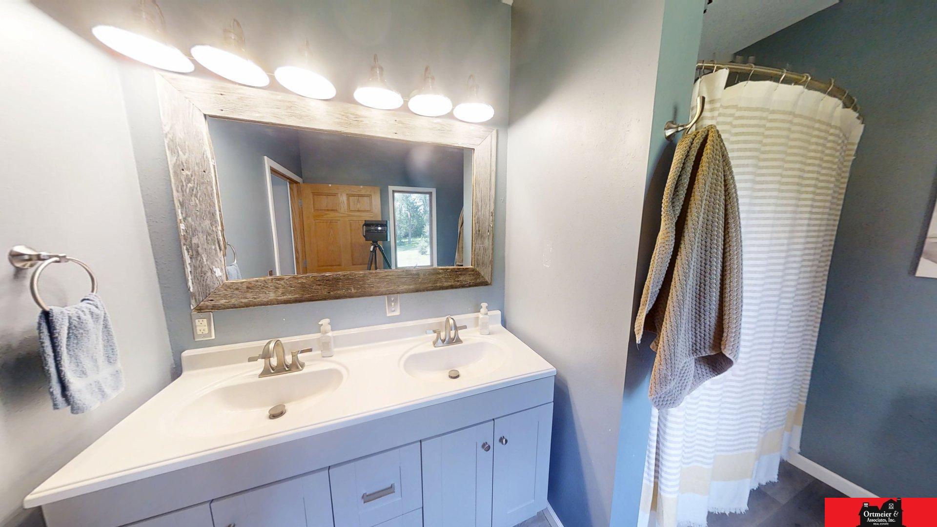 1493 275 Highway # 21 Unit: 20 & 21