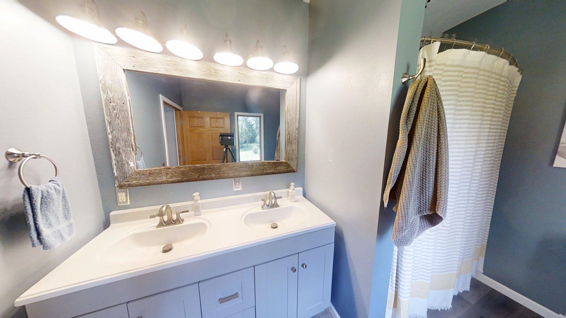 1493 275 Highway # 21 Unit: 20 & 21