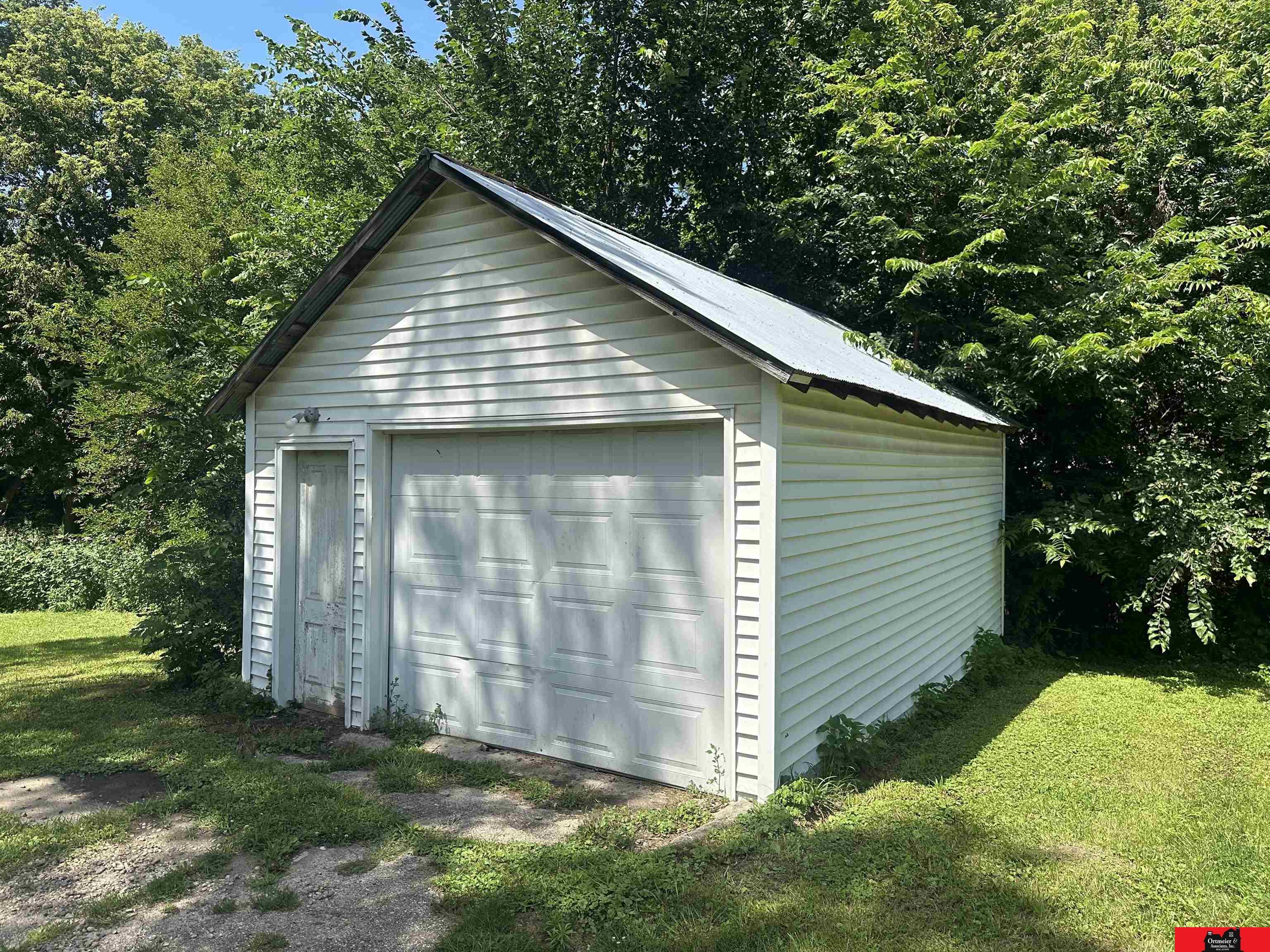 212 S Oakland Avenue