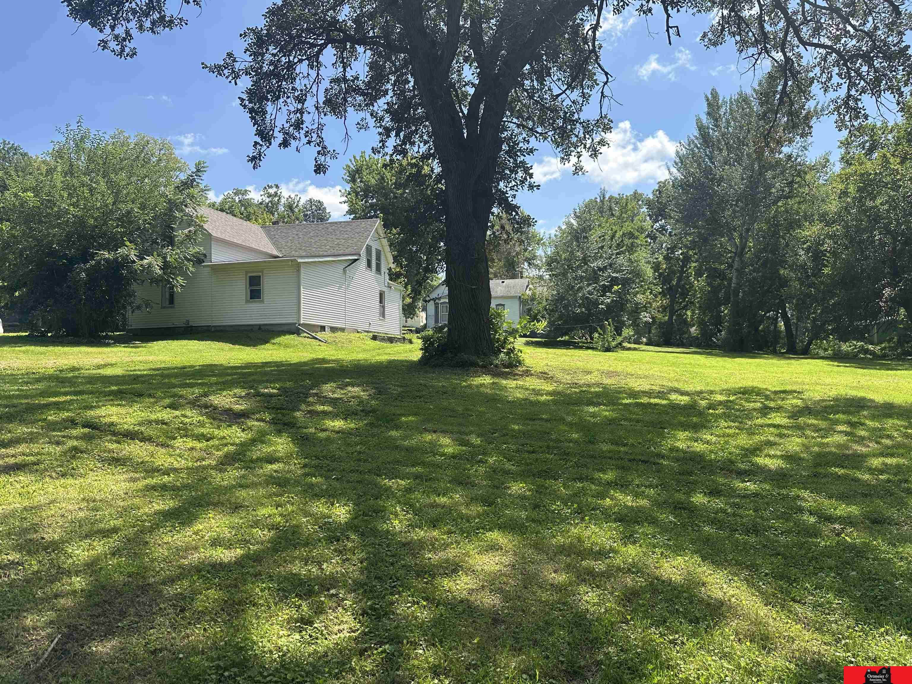 212 S Oakland Avenue