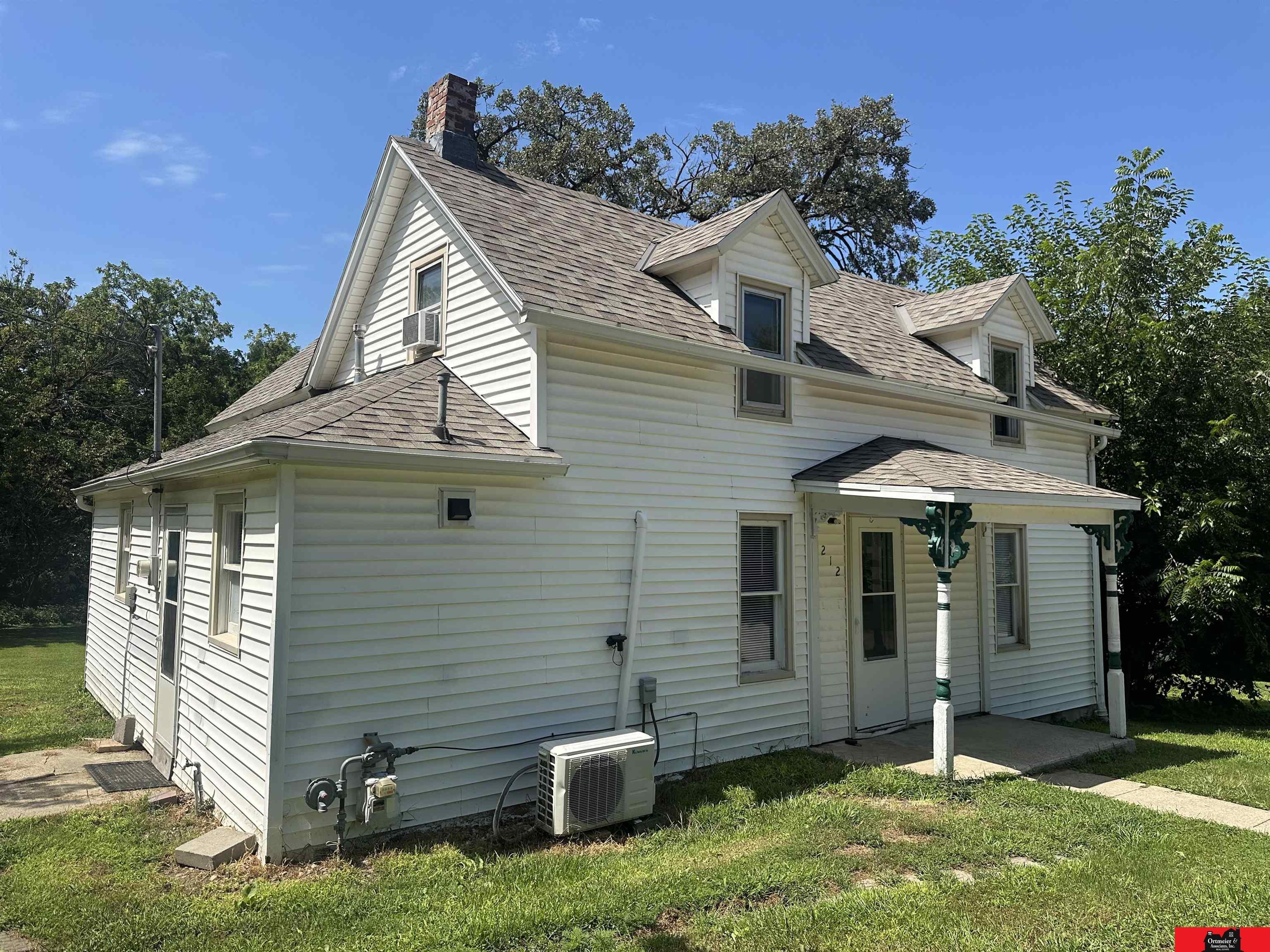 212 S Oakland Avenue