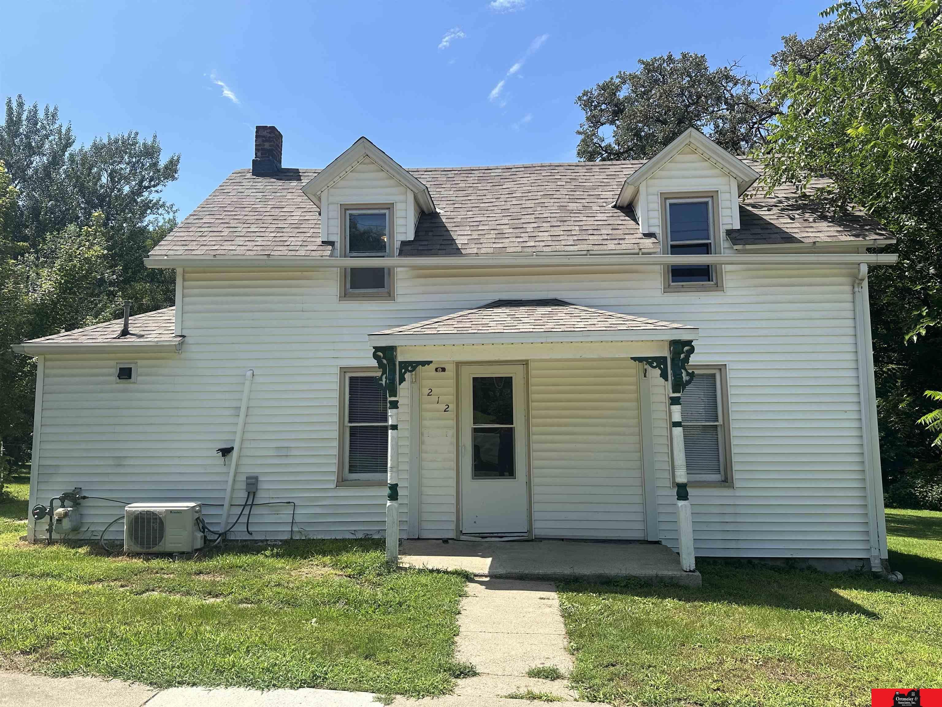 212 S Oakland Avenue